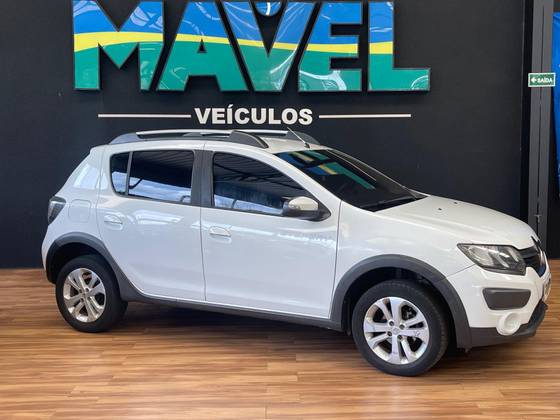RENAULT SANDERO 1.6 STEPWAY 8V FLEX 4P MANUAL RENAULT SANDERO 1.6 STEPWAY 8V FLEX 4P MANUAL